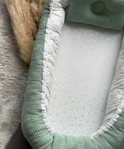 B?b?lunes B B Lunes - Waffle Green - Babynest - Groen - 60x100cm - Inclusief Kussen 7 B?b?lunes B B Lunes - Waffle Green - Babynest - Groen - 60x100cm - Inclusief Kussen -Sophie Shop 472x840 7