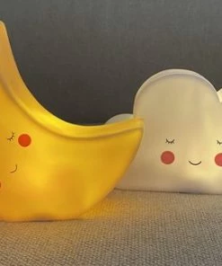 LED Nachtlampje: Maantje - Rex London - Kawaii - Geel - 13,5 Cm -Sophie Shop 550x325 3