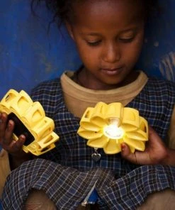 Little Sun - Nacht / Lees Lampje - Zonne-energie - Original -Sophie Shop 550x364 4