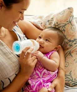 Munchkin Latch Bottle 240ml 3 Pack 18 Munchkin Latch Bottle 240ml 3 Pack -Sophie Shop 550x366 177