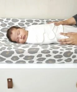 SwaddleMeyco Inbakerdoek Uni - Offwhite - 0-3 Maanden 11 SwaddleMeyco Inbakerdoek Uni - Offwhite - 0-3 Maanden -Sophie Shop 550x366 47