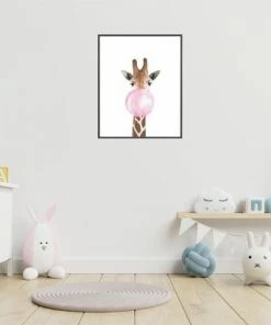 Postercity.nl Postercity - Design Canvas Poster Giraffe Met Kauwgom / Kinderkamer / Dieren Poster / Babykamer - Kinderposter / Babyshower Cadeau / Muurdecoratie / 50 X 40 Cm -Sophie Shop 550x412 60