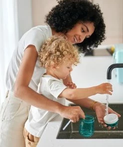 Mepal Mio Rietjesbeker 300 Ml Gegarandeerd Lekvrij Deep Turquoise Ideaal Voor Onderweg Drinkbeker Kinderen -Sophie Shop 550x429 6