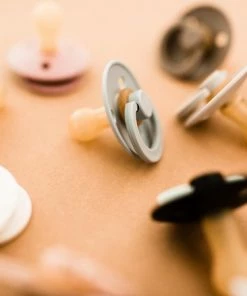 Bibs Fopspeen - Sage - 0-6 Maanden | Maat 1 | T1 | ( 1 Stuk) -Sophie Shop 550x439 1