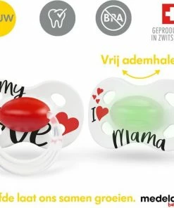 Medela Baby Fopspeen Day&Night Hoge Acceptatie Orthdontisch Ergonomische Vorm Glow In The Dark - Signature Love Mama - 18+ Maanden - 2 Stuks -Sophie Shop 550x512 7