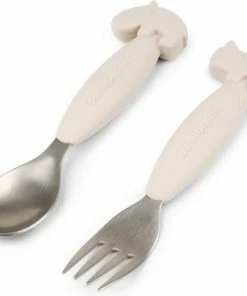 Done By Deer Easy-Grip Spoon And Fork Set Deer Friends Sand 6 Done By Deer Easy-Grip Spoon And Fork Set Deer Friends Sand -Sophie Shop 550x527 1