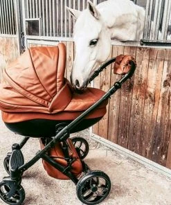 P'tit Chou Trento Cognac - Complete 3 In 1 Kinderwagen Set - Buggy + Autostoel + Incl. Accessoires 21 P'tit Chou Trento Cognac - Complete 3 In 1 Kinderwagen Set - Buggy + Autostoel + Incl. Accessoires -Sophie Shop 550x549 28