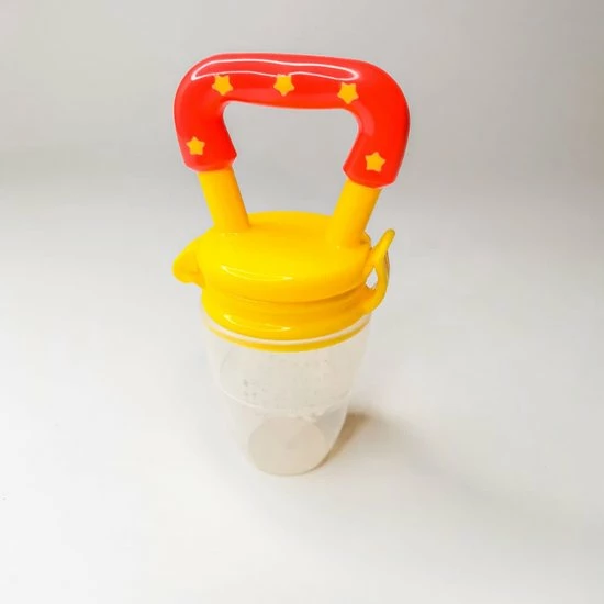 Merkloos 4 In 1 Baby Fruitspeen - Bijtring - Fruitzuiger - Babyvoeding - Siliconen Fruitspeen - Baby Shower Of Kraam Cadeau - Geel 6 Merkloos 4 In 1 Baby Fruitspeen - Bijtring - Fruitzuiger - Babyvoeding - Siliconen Fruitspeen - Baby Shower Of Kraam Cadeau - Geel - Afbeelding 4