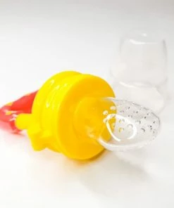 Merkloos 4 In 1 Baby Fruitspeen - Bijtring - Fruitzuiger - Babyvoeding - Siliconen Fruitspeen - Baby Shower Of Kraam Cadeau - Geel 19 Merkloos 4 In 1 Baby Fruitspeen - Bijtring - Fruitzuiger - Babyvoeding - Siliconen Fruitspeen - Baby Shower Of Kraam Cadeau - Geel -Sophie Shop 550x550 232