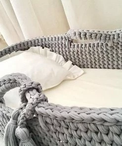 BabyRace Mozesmand - Gehaakt Design Grijs - Incl. Matrasje -Sophie Shop 550x550 439