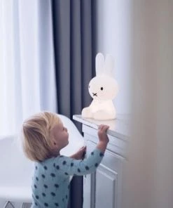 Mr Maria Snuffie Eerste Licht Nachtlamp 77 Mr Maria Snuffie Eerste Licht Nachtlamp -Sophie Shop 550x550 542