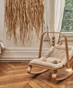 Charlie Crane - Beech - Wipstoeltje Levo - Fur Milk -Sophie Shop 550x550 610