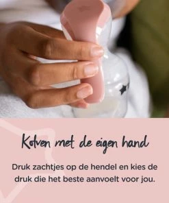 Tommee Tippee Made For Me - Startpakket Voor Borstvoeding - Bestaande Uit Een Handmatige Borstkolf, Zuigflessen En Spenen, Een Sterilisatordoos, Fopspenen, Zoogkompressen, Bewaarbakjes Voor Moedermelk En Bijbehorende Deksels -Sophie Shop 550x550 640