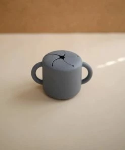 Mushie - Siliconen Snack Cup 37 Mushie - Siliconen Snack Cup -Sophie Shop 550x550 836