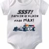 Hospitrix Baby Rompertje Met Tekst "SSST! Papa En Ik Kijken Naar MAX - Maat M 62/68 - Go Max - Korte Mouw - Cadeau - Zwangerschap - Aankondiging - Verstappen - Romper -Sophie Shop 550x637