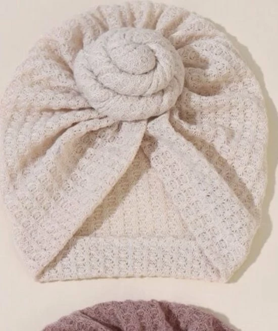 Little Koekies Baby Turban Donut Beige - Kraamcadeau - Babymuts - Newborngift 3 Little Koekies Baby Turban Donut Beige - Kraamcadeau - Babymuts - Newborngift