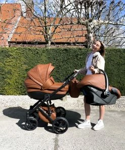 P'tit Chou Trento Cognac - Complete 3 In 1 Kinderwagen Set - Buggy + Autostoel + Incl. Accessoires 22 P'tit Chou Trento Cognac - Complete 3 In 1 Kinderwagen Set - Buggy + Autostoel + Incl. Accessoires -Sophie Shop 550x733 26