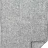 Domino Lamswollen Wiegdeken Grijs- Klippan 65x90cm -Sophie Shop 550x762