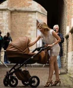 P'tit Chou Trento Cognac - Complete 3 In 1 Kinderwagen Set - Buggy + Autostoel + Incl. Accessoires 23 P'tit Chou Trento Cognac - Complete 3 In 1 Kinderwagen Set - Buggy + Autostoel + Incl. Accessoires -Sophie Shop 550x823 27