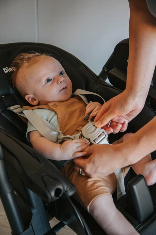 Ding Laze Kinderstoel - Blauw - Inklapbaar - Incl. Tafelblad En Veiligheidsriempje 14 Ding Laze Kinderstoel - Blauw - Inklapbaar - Incl. Tafelblad En Veiligheidsriempje - Afbeelding 12