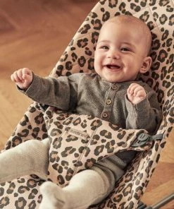 BabyBj?rn BabyBj Rn Wipstoel Bliss Donkergrijs Frame - Cotton Klassiek Quilt - Beige-Luipaard - Ergonomisch - Verstelbaar - Inklapbaar 18 BabyBj?rn BabyBj Rn Wipstoel Bliss Donkergrijs Frame - Cotton Klassiek Quilt - Beige-Luipaard - Ergonomisch - Verstelbaar - Inklapbaar -Sophie Shop 550x825 80